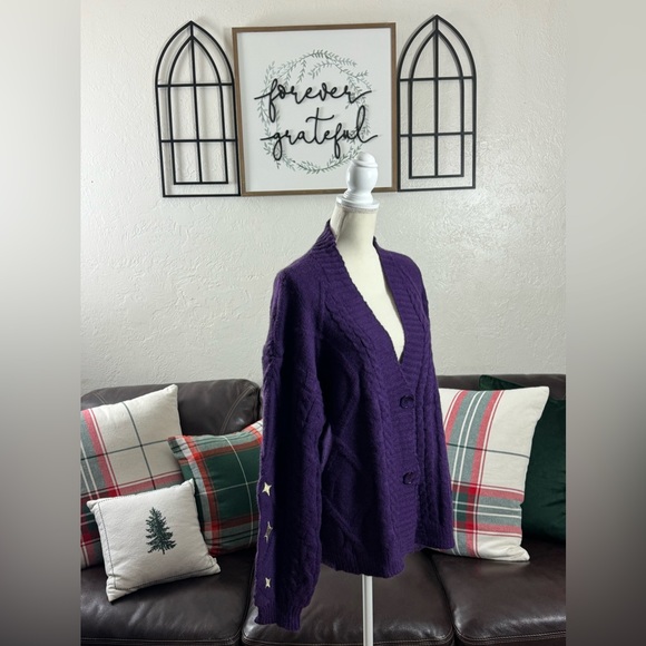 Taylor Swift Speak Now TV Taylor's Version Cardigan Purple Gold Stars Size MD/LG - Picture 15 of 16
